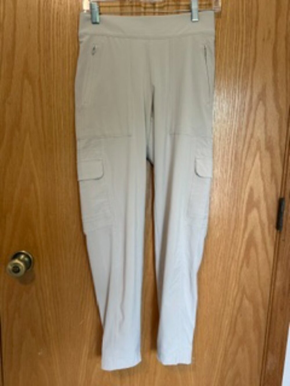 Athleta Chelsea Pull-on Jogger. Tan. Size 2. Lightweight.Pockets. - Picture 3 of 7